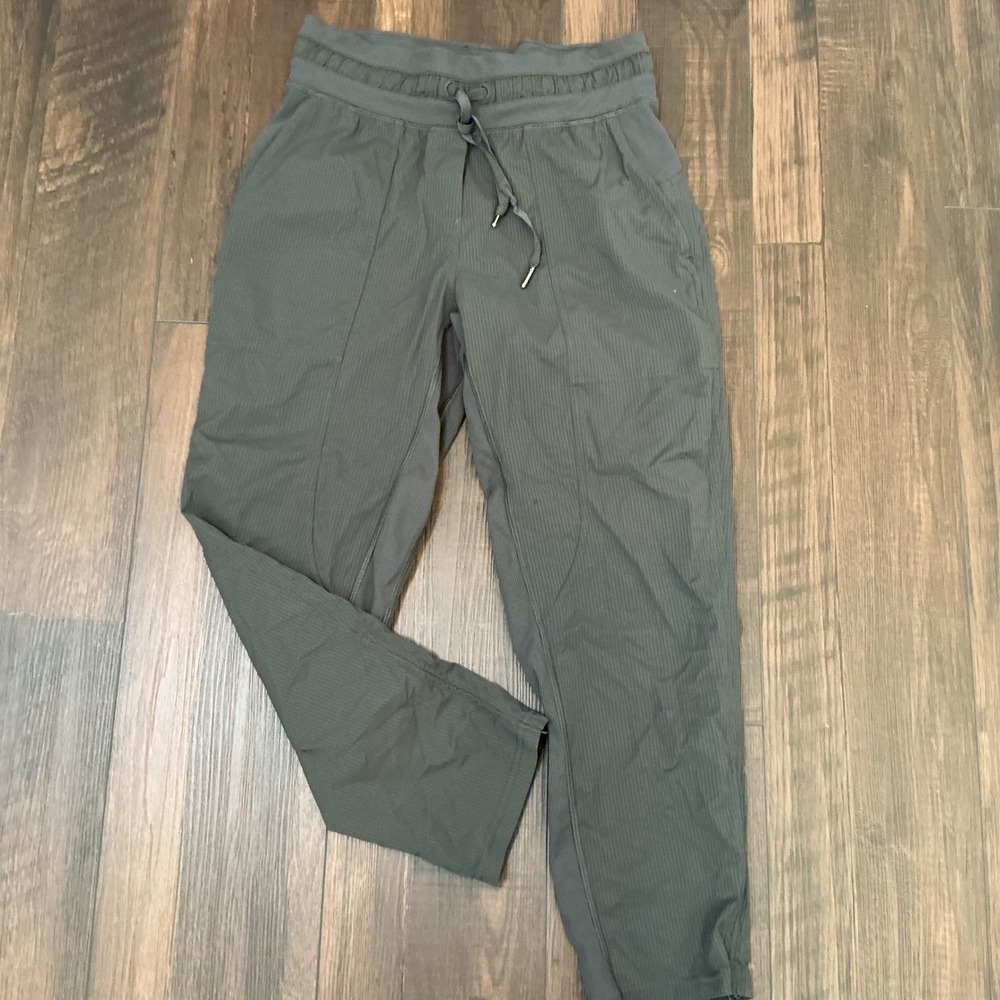 Lululemon Studio Pant Gray Textured Jogger Drawstring Size 4 Athleisure Utility